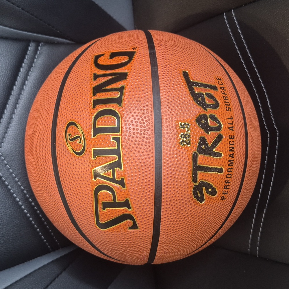 HANDMADE "ORIGINAL SPALDING" Basketball Purse 🏀 - Picture 5 of 17